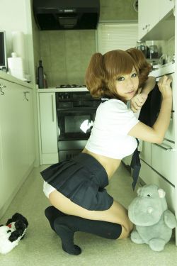 艳妇臀荡乳欲伦岳TXT免费下载